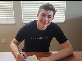 Ethan Sodoma Signs with RoadRunners