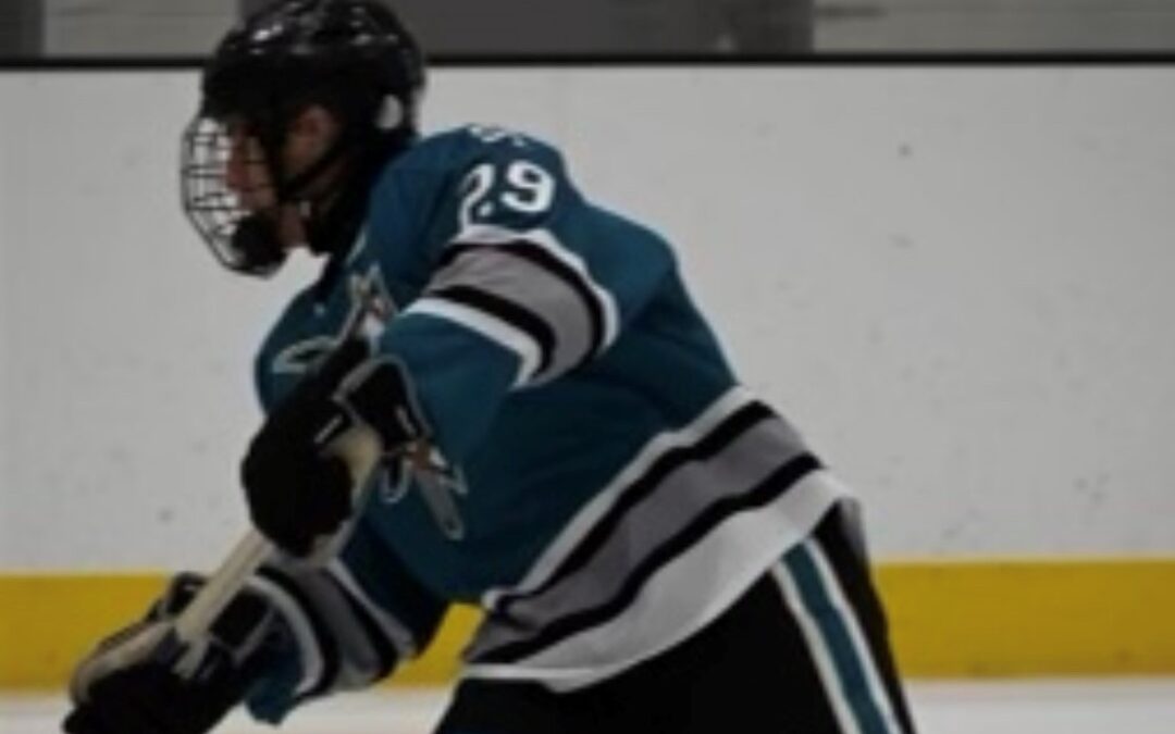 Navarro to Wear RoadRunners Sweater for 2023-2024